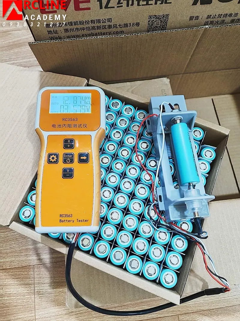 hoc dong pin lithium 4