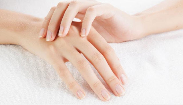 xem chỉ tay nữ giới tay nào